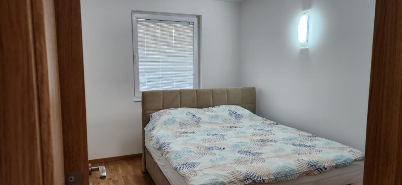Brand New Two Bedroom And One Living Room Apartment In A Great Location! Сараєво Екстер'єр фото